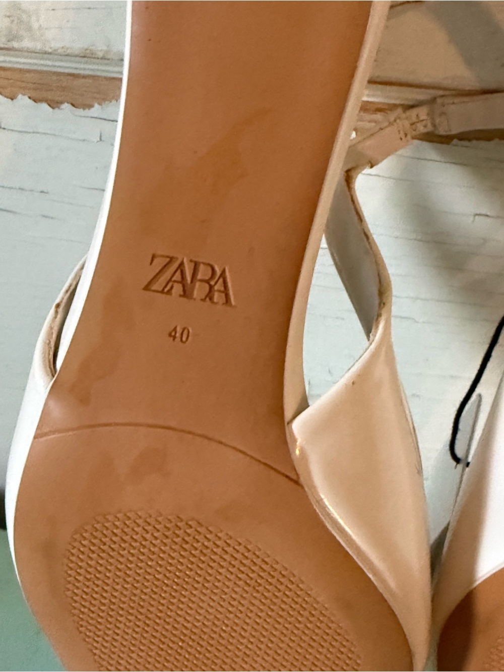 NEW! Zara Sling Back, Ivory/Cream, Faux Patent Leather,Kitten Heels,Bow Trim, 9 - Picture 9 of 9